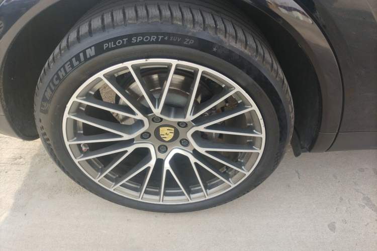 Used Porsche Cayenne 2019 Cayenne 3.0T Exterior 4