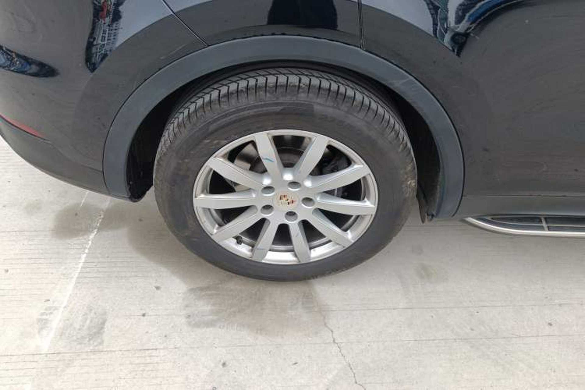 Used Porsche Cayenne 2019 Cayenne 3.0T Exterior 5