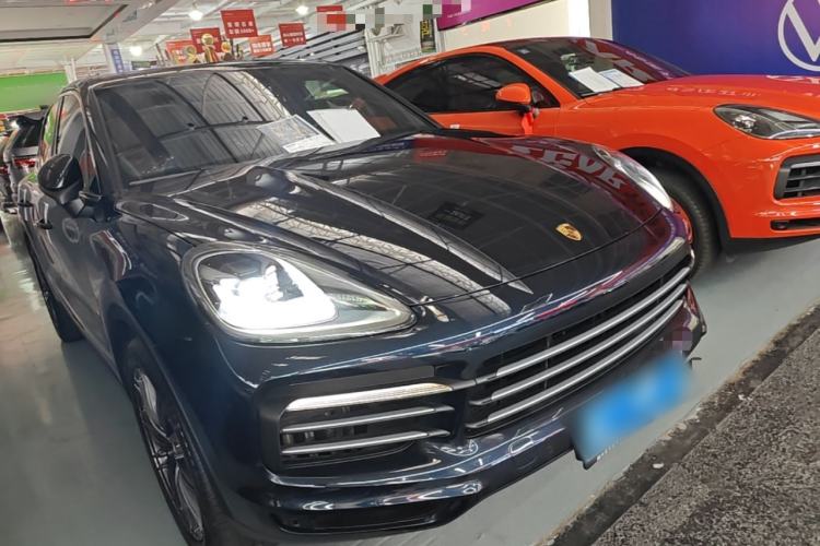 Used Porsche Cayenne 2019 Cayenne 3.0T Front Right 45 Deg