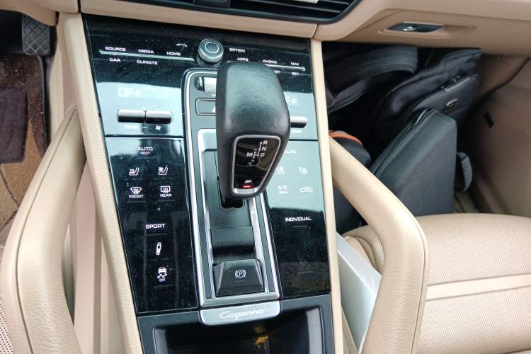 Used Porsche Cayenne 2019 Cayenne 3.0T Gear Lever