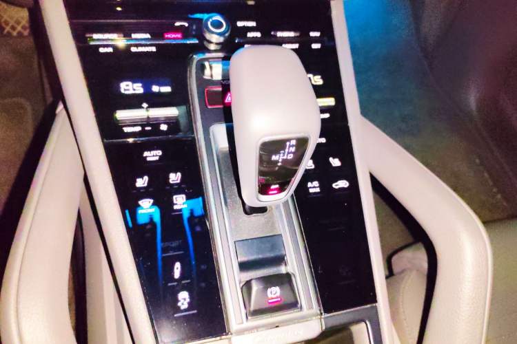 Used Porsche Cayenne 2019 Cayenne 3.0T Gear Lever