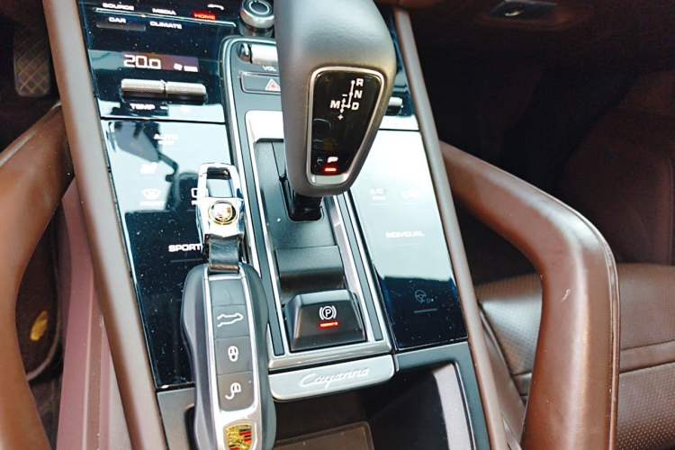Used Porsche Cayenne 2019 3.0T Gear Lever
