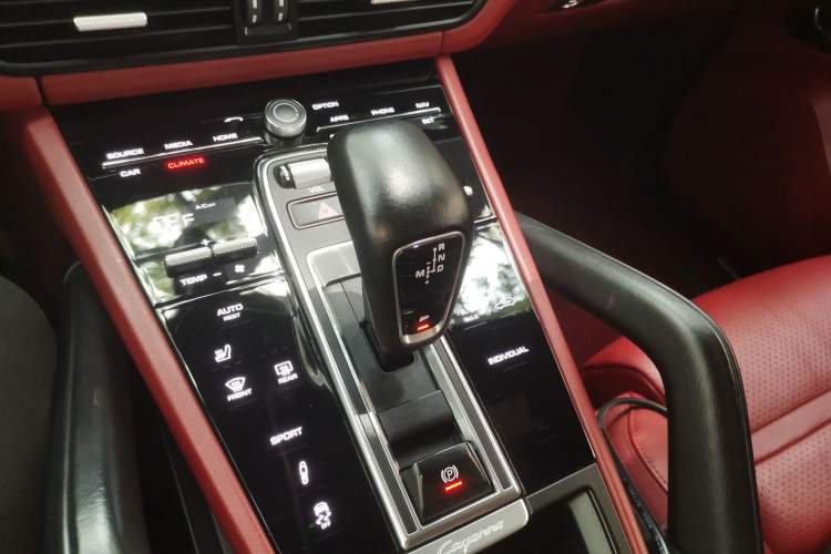 Used Porsche Cayenne 2019 Cayenne 3.0T Gear Lever