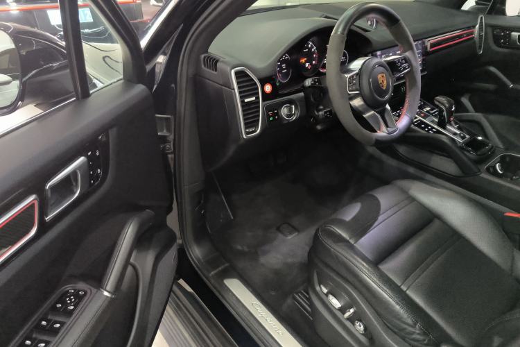 Used Porsche Cayenne 2019 Cayenne 3.0T Interior 3