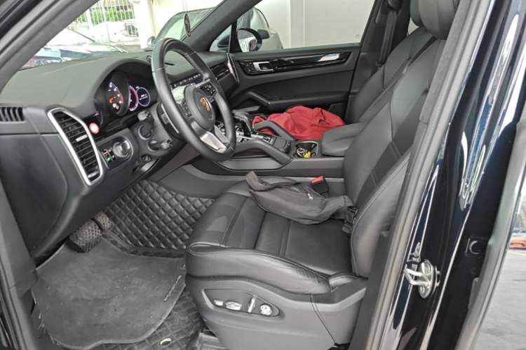 Used Porsche Cayenne 2019 Cayenne 3.0T Left Front Seat