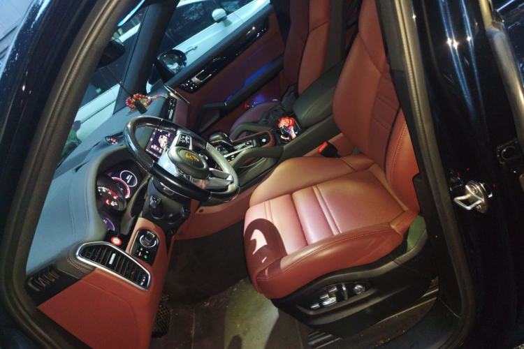 Used Porsche Cayenne 2019 Cayenne Coupé 3.0T Left Front Seat