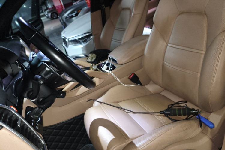 Used Porsche Cayenne 2019 Cayenne 3.0T Left Front Seat