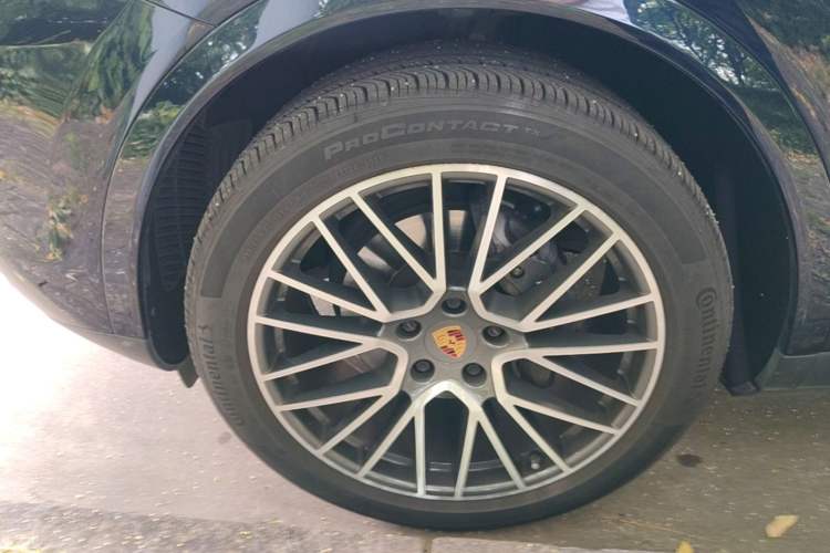 Used Porsche Cayenne 2019 Cayenne 3.0T Left Front Wheel Hub