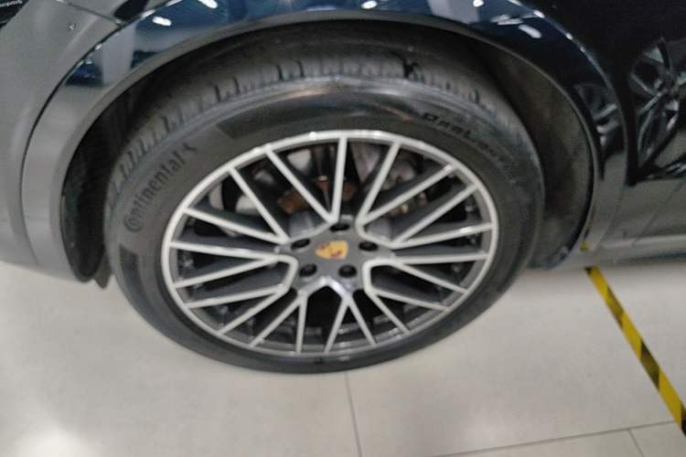 Used Porsche Cayenne 2019 Cayenne 3.0T Left Front Wheel Hub