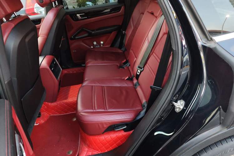 Used Porsche Cayenne 2019 Cayenne 3.0T Left Rear Seat
