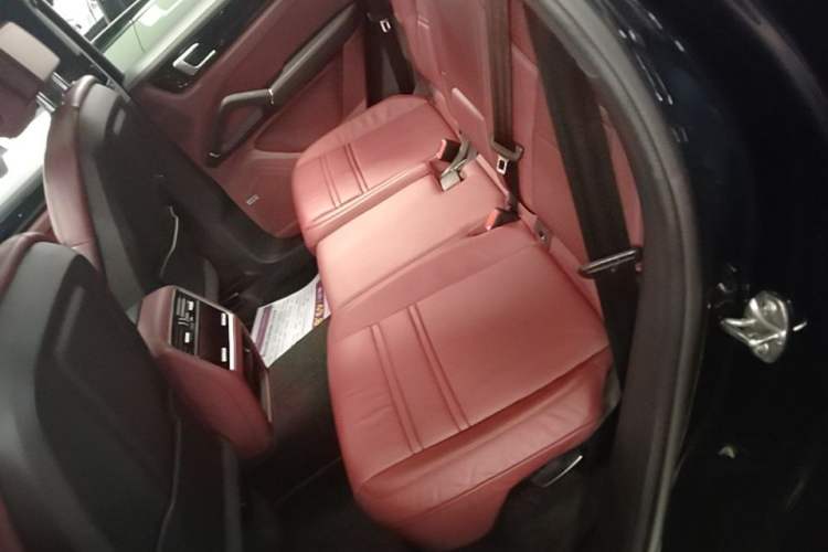 Used Porsche Cayenne 2019 Cayenne 3.0T Left Rear Seat