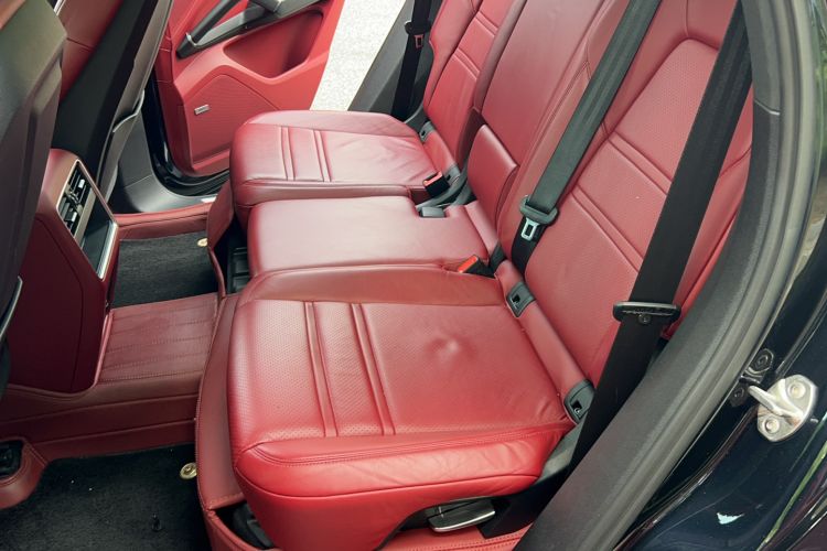 Used Porsche Cayenne 2019 Cayenne 3.0T Left Rear Seat