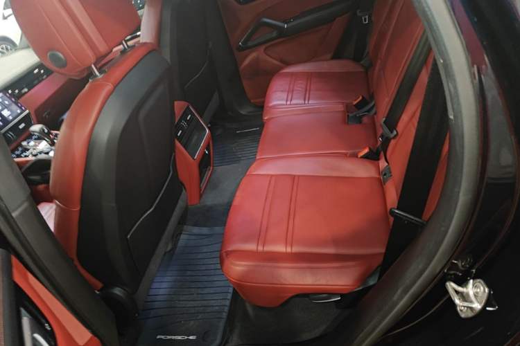 Used Porsche Cayenne 2019 Cayenne 3.0T Left Rear Seat