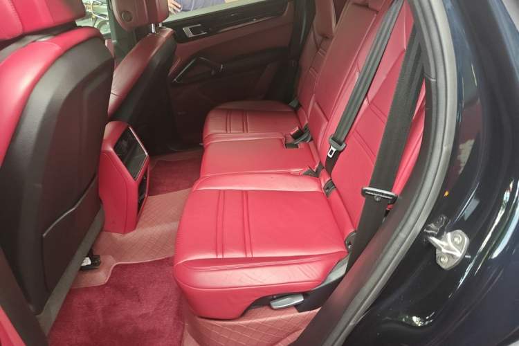 Used Porsche Cayenne 2019 Cayenne 3.0T Left Rear Seat