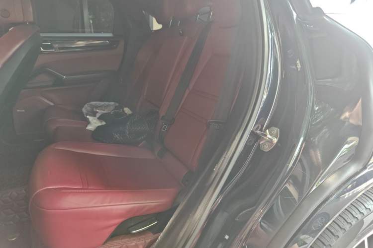 Used Porsche Cayenne 2019 Cayenne Coupé 3.0T Left Rear Seat