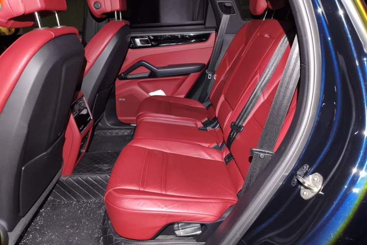 Used Porsche Cayenne 2019 Cayenne 3.0T Left Rear Seat