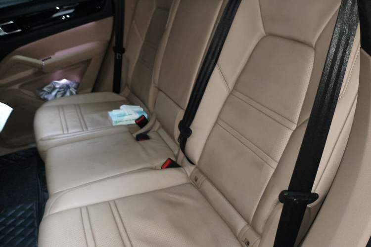 Used Porsche Cayenne 2019 Cayenne 3.0T Left Rear Seat