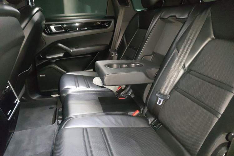 Used Porsche Cayenne 2019 Cayenne 3.0T Left Rear Seat