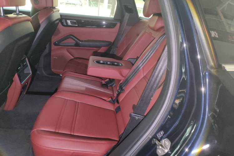 Used Porsche Cayenne 2019 Cayenne 3.0T Left Rear Seat