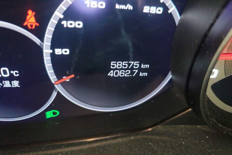 Used Porsche Cayenne 2019 Cayenne Coupé 3.0T Odometer Close Up