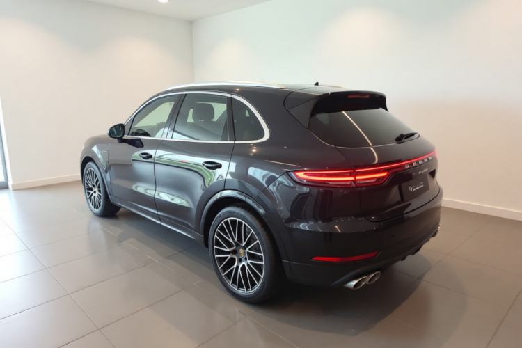 Used Porsche Cayenne 2019 Cayenne 3.0T Rear Left 45 Deg