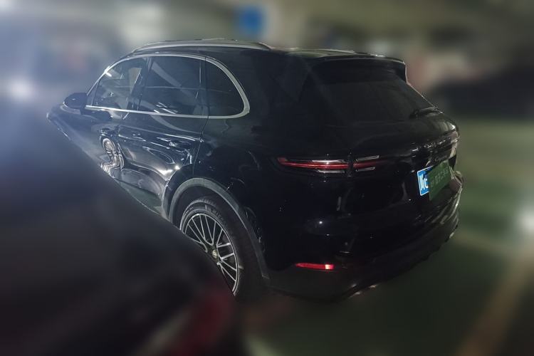 Used Porsche Cayenne 2019 Cayenne 3.0T Rear Left 45 Deg