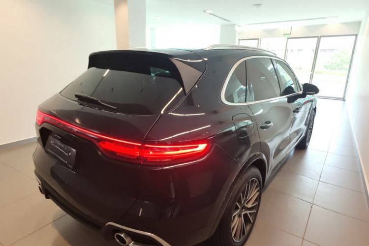 Used Porsche Cayenne 2019 Cayenne 3.0T Rear Right 45 Deg