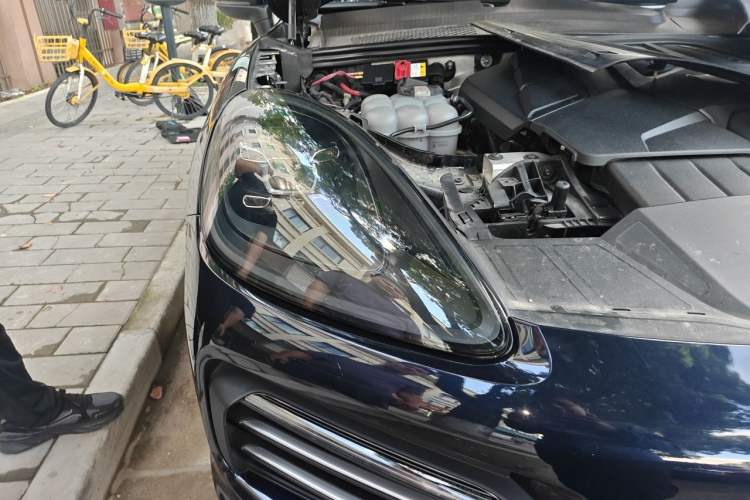 Used Porsche Cayenne 2019 Cayenne 3.0T Right Front Headlight