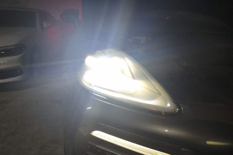 Used Porsche Cayenne 2019 Cayenne 3.0T Right Front Headlight