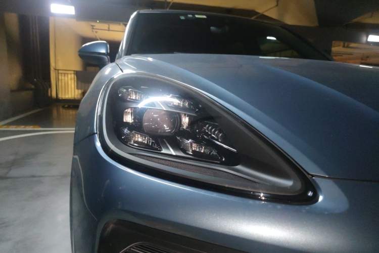Used Porsche Cayenne 2019 Cayenne 3.0T Right Front Headlight