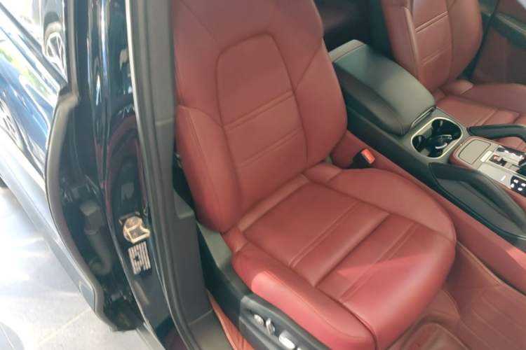 Used Porsche Cayenne 2019 Cayenne 3.0T Right Front Seat