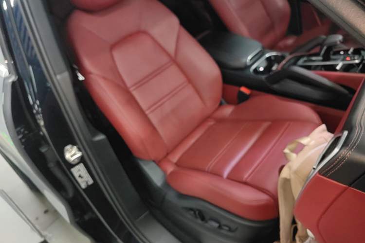 Used Porsche Cayenne 2019 Cayenne 3.0T Right Front Seat