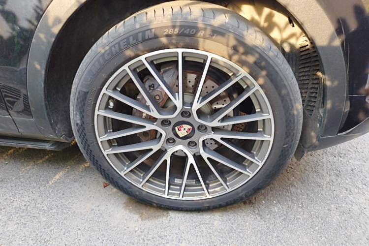 Used Porsche Cayenne 2019 3.0T Right Front Wheel Hub