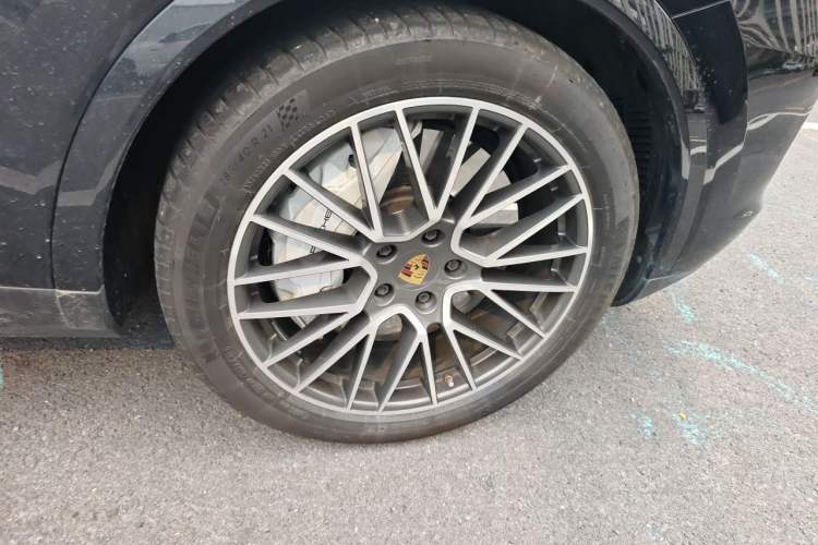 Used Porsche Cayenne 2019 Cayenne 3.0T Right Front Wheel Hub
