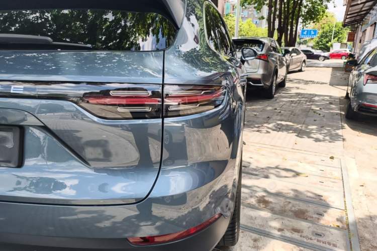 Used Porsche Cayenne 2019 Cayenne 3.0T Right Rear Taillight