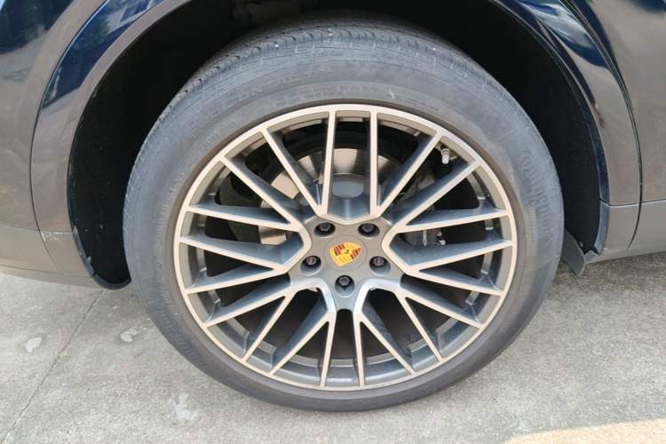 Used Porsche Cayenne 2019 Cayenne 3.0T Right Rear Wheel Hub