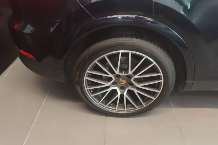 Used Porsche Cayenne 2019 Cayenne 3.0T Right Rear Wheel Hub