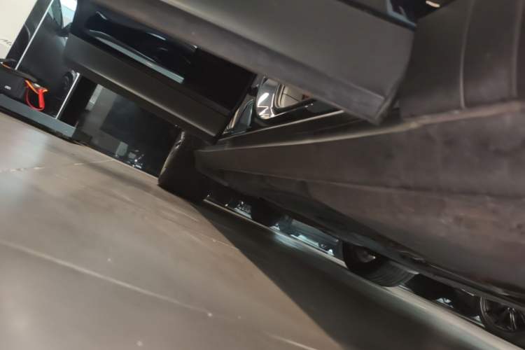 Used Porsche Cayenne 2019 Cayenne 3.0T Right Side Sill