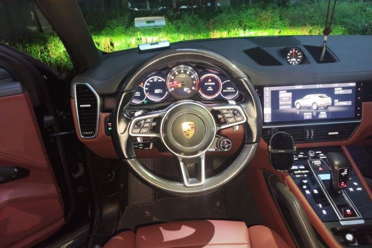 Used Porsche Cayenne 2019 Cayenne Coupé 3.0T Steering Wheel