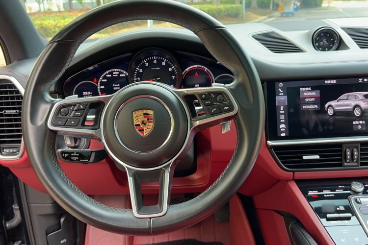Used Porsche Cayenne 2019 Cayenne 3.0T Steering Wheel
