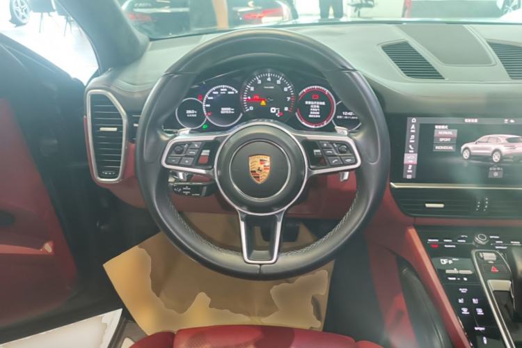 Used Porsche Cayenne 2019 Cayenne 3.0T Steering Wheel