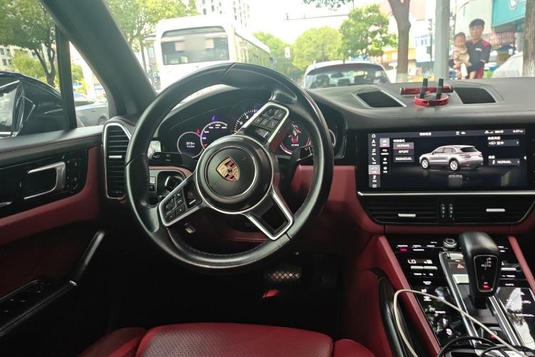 Used Porsche Cayenne 2019 Cayenne 3.0T Steering Wheel