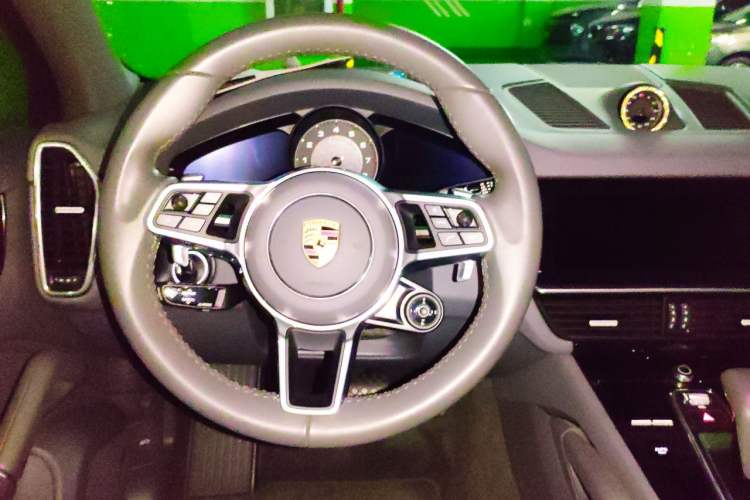 Used Porsche Cayenne 2019 Cayenne 3.0T Steering Wheel