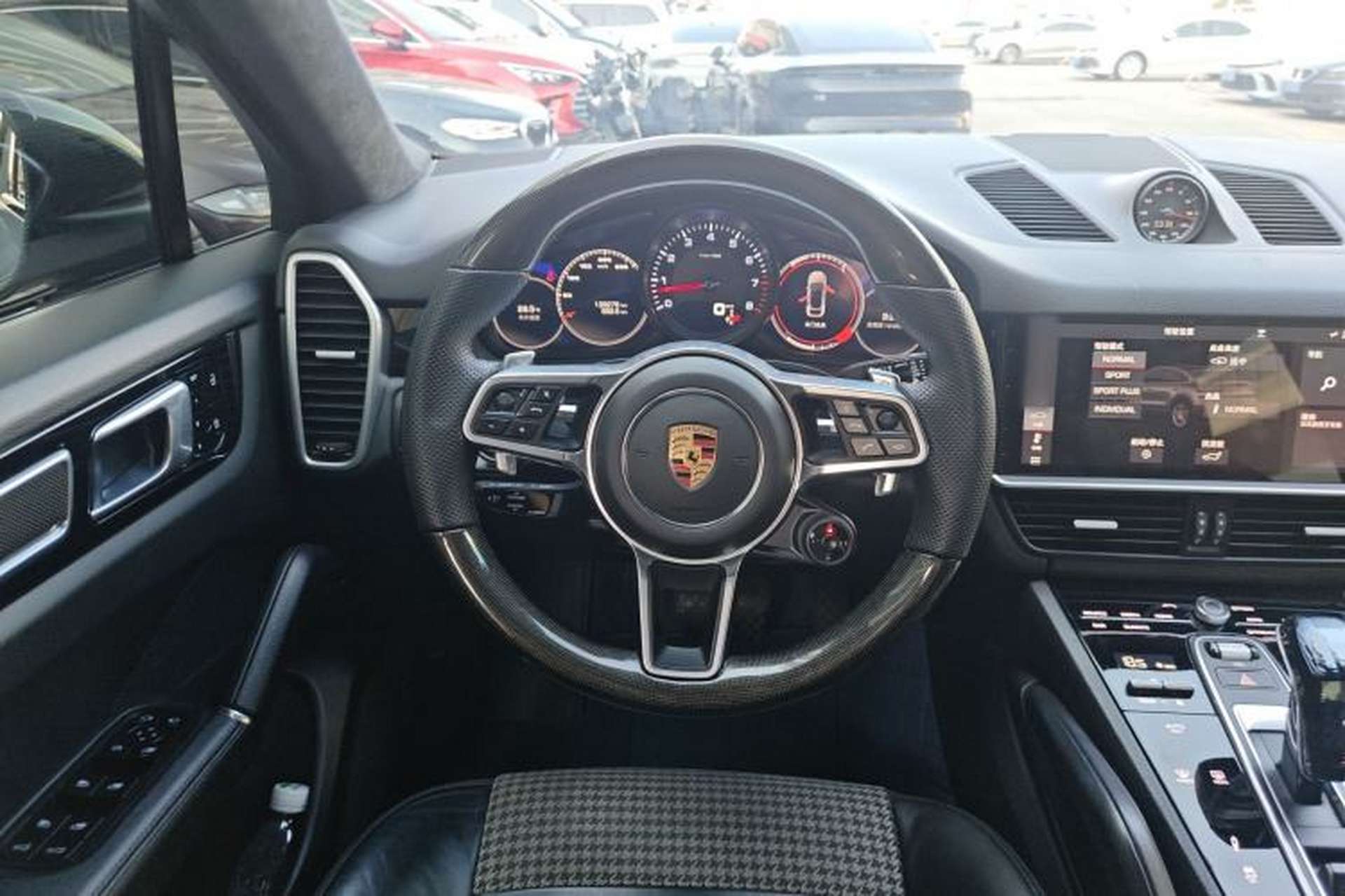 Used Porsche Cayenne 2019 Cayenne Coupé 3.0T Steering Wheel