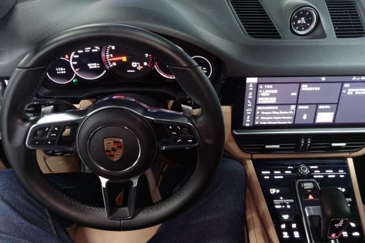Used Porsche Cayenne 2019 Cayenne 3.0T Steering Wheel