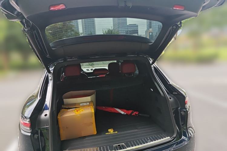 Used Porsche Cayenne 2019 Cayenne 3.0T Trunk