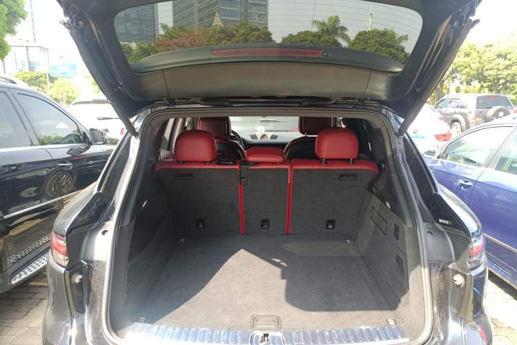Used Porsche Cayenne 2019 Cayenne 3.0T Trunk