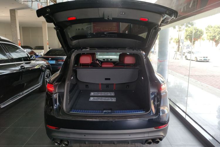 Used Porsche Cayenne 2019 Cayenne 3.0T Trunk