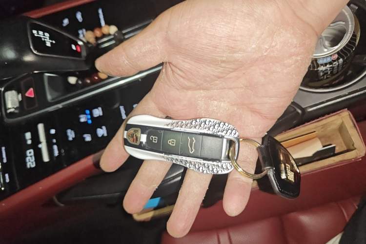 Used Porsche Cayenne 2019 Cayenne 3.0T Vehicle Key