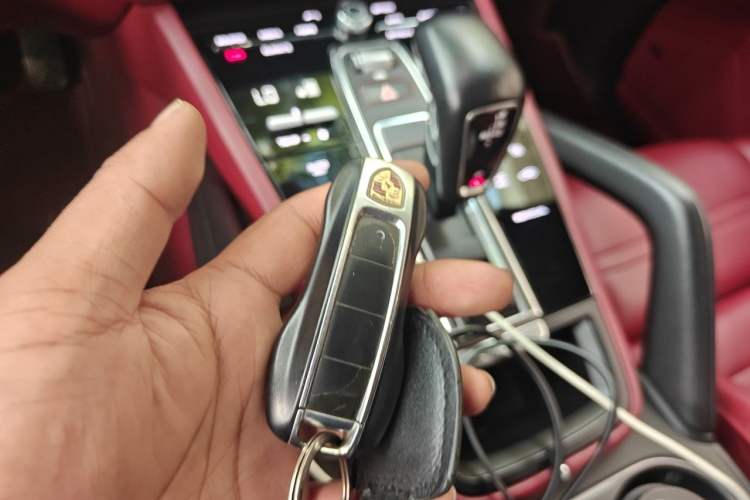 Used Porsche Cayenne 2019 Cayenne 3.0T Vehicle Key